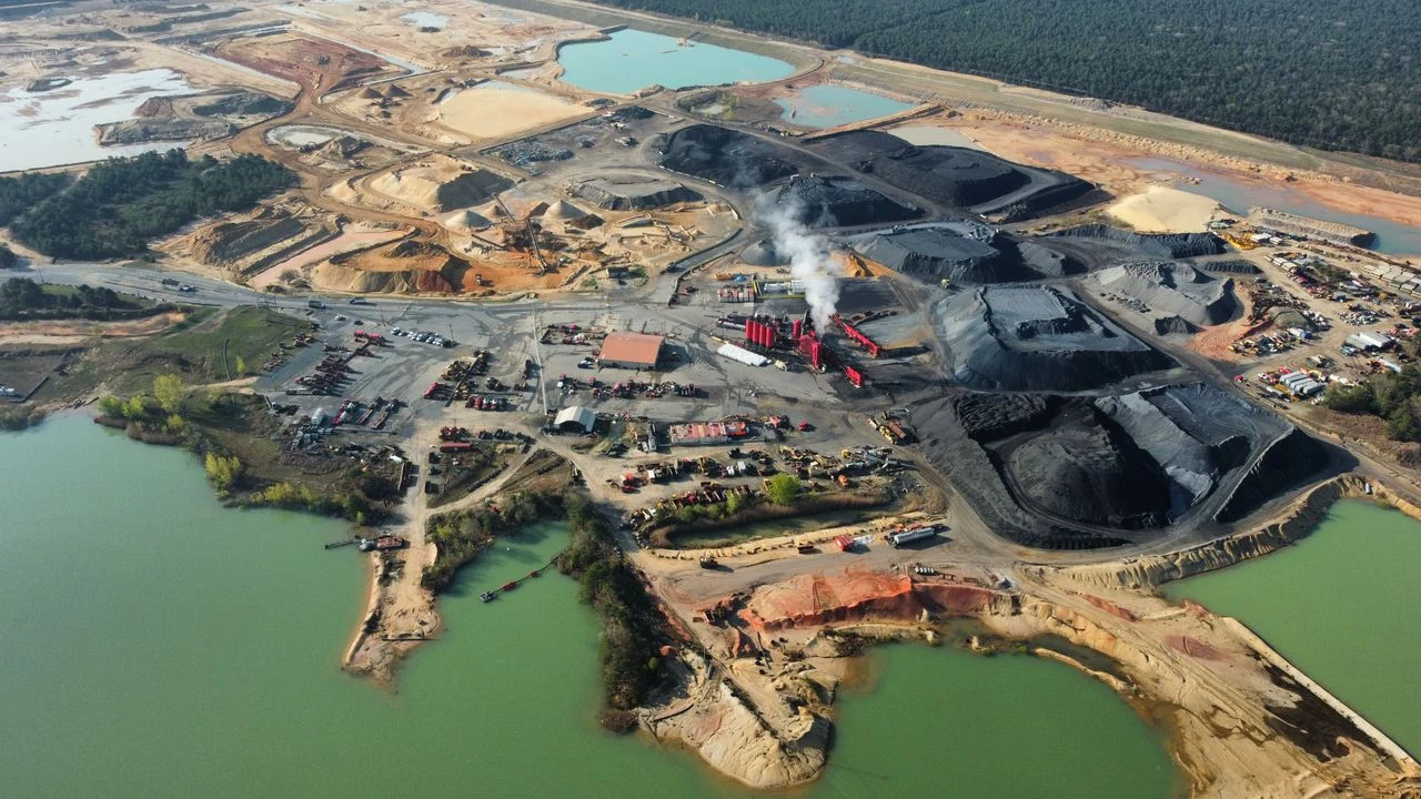 Proyecto industrial y operación de minerales